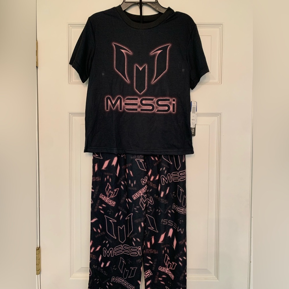 Nordstrom Boys Messi 2 piece pajama set SZ M